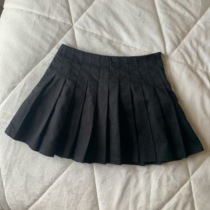 Brandy Melville black skirt